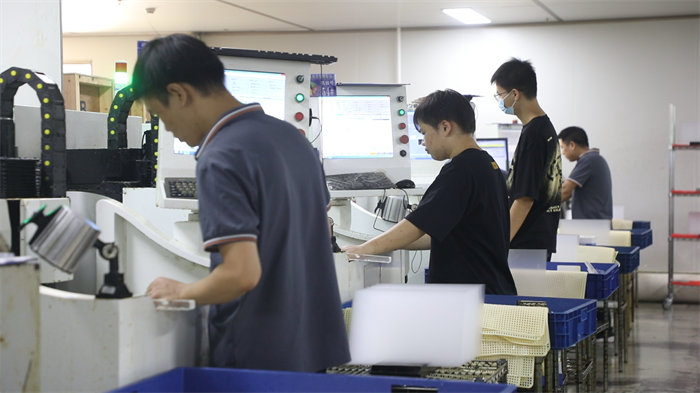 道县:新型显示器产业集群效应凸显 上下游协同构建全链条发展生态